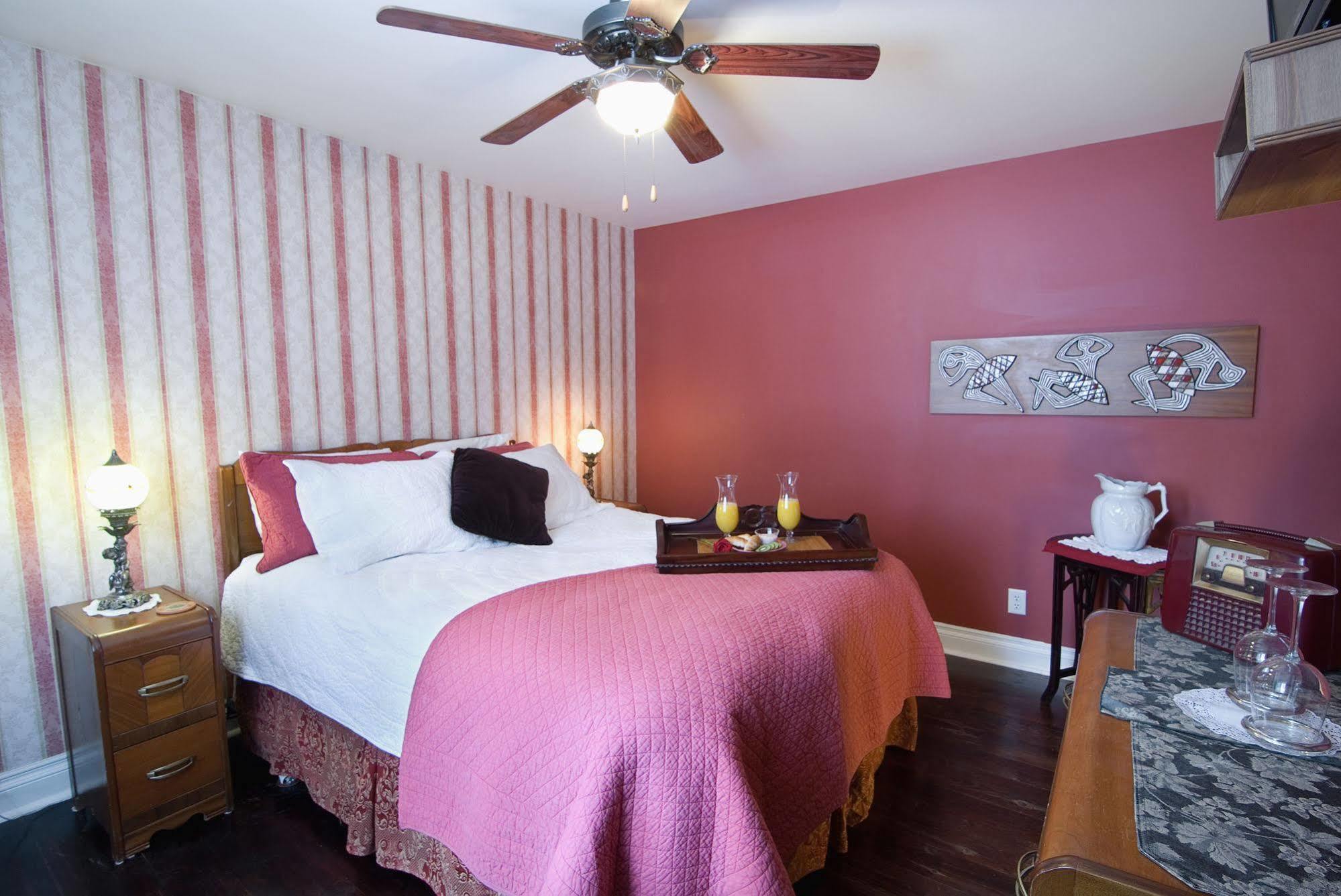 Le Pimbina Bed & Breakfast Mont-Tremblant Exterior photo